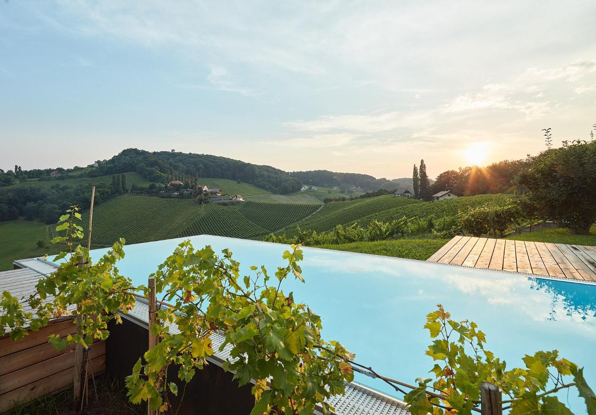 Hideaway An Der Weinstrasse - Pool & Sauna - Apartments Anderlage Spielfeld Εξωτερικό φωτογραφία