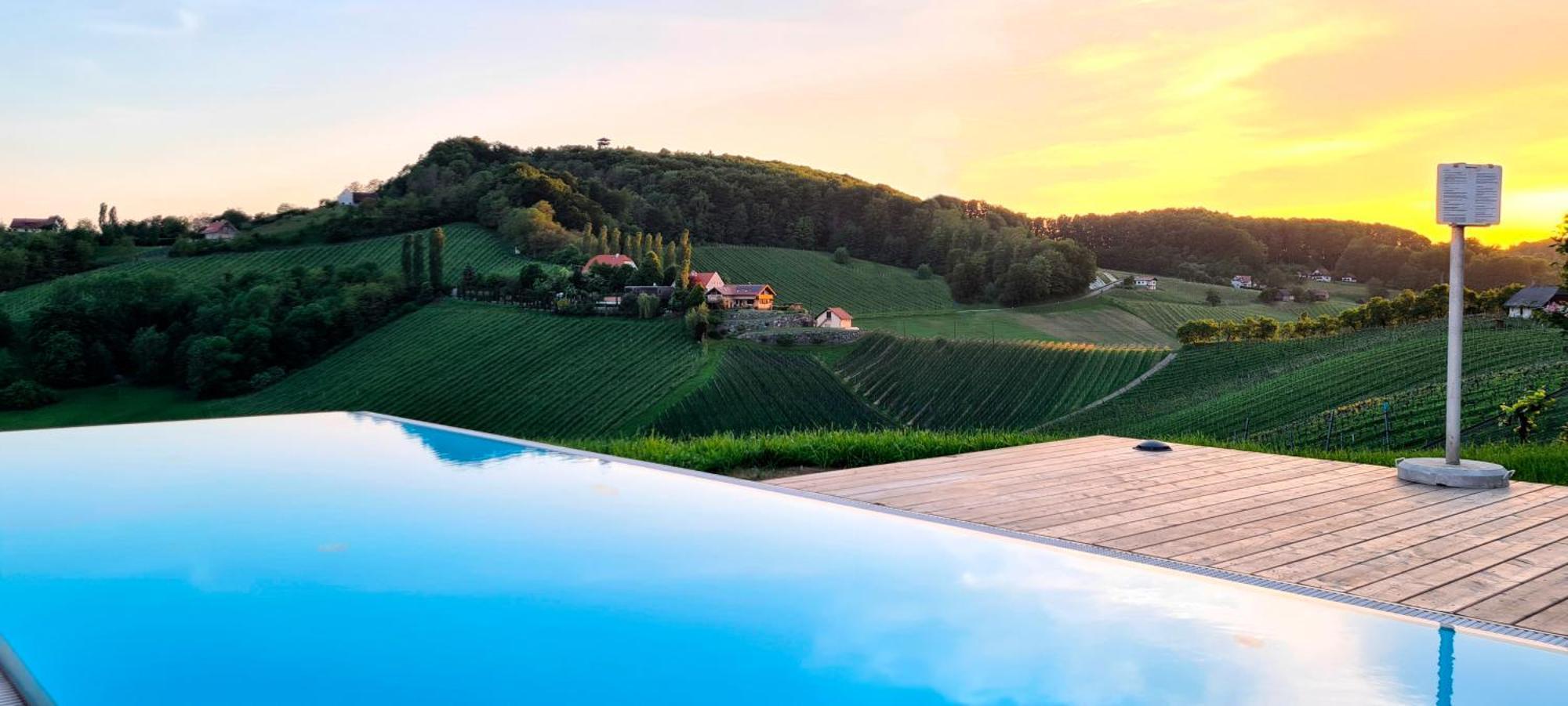 Hideaway An Der Weinstrasse - Pool & Sauna - Apartments Anderlage Spielfeld Εξωτερικό φωτογραφία