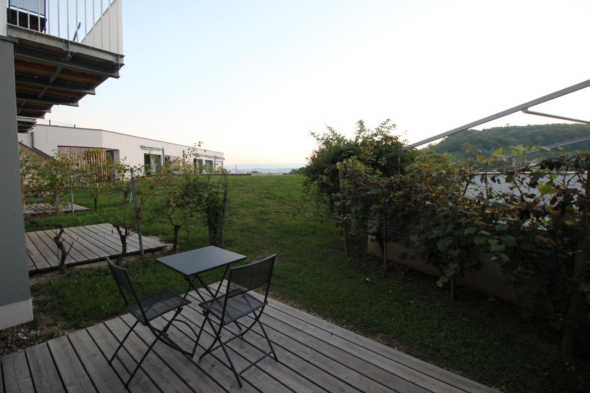 Hideaway An Der Weinstrasse - Pool & Sauna - Apartments Anderlage Spielfeld Δωμάτιο φωτογραφία