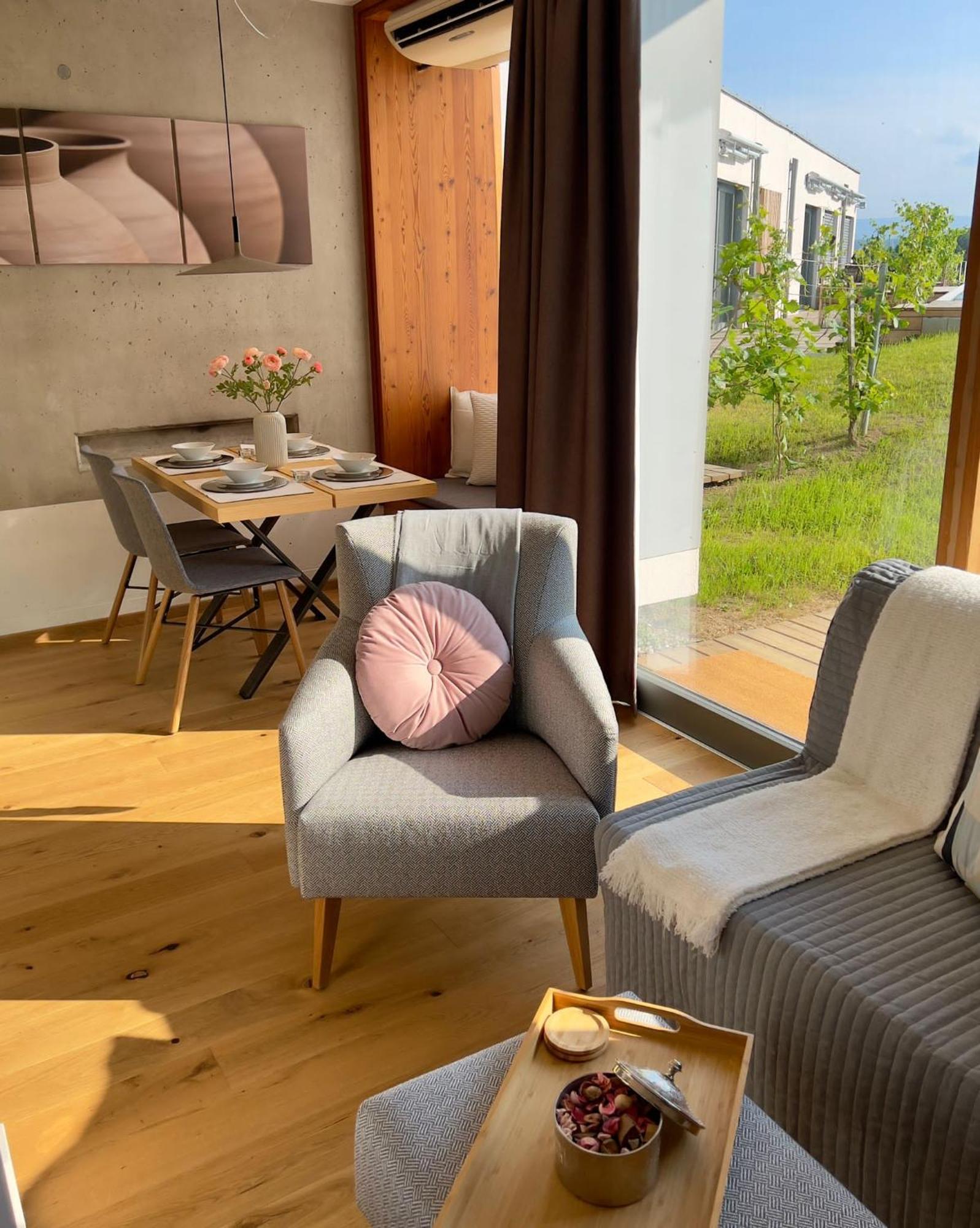 Hideaway An Der Weinstrasse - Pool & Sauna - Apartments Anderlage Spielfeld Δωμάτιο φωτογραφία